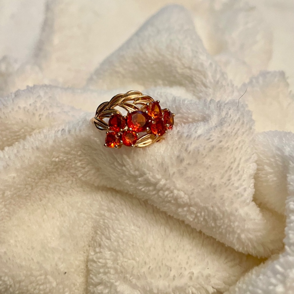 Red Rhinestone Gold Tone Ring - Picture 5 of 6